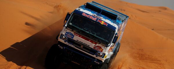 طاقم فريق كاماز الروسي في رالي داكار في السعودية طاقم فريق كاماز الروسي في رالي داكار في السعودية - سبوتنيك عربي