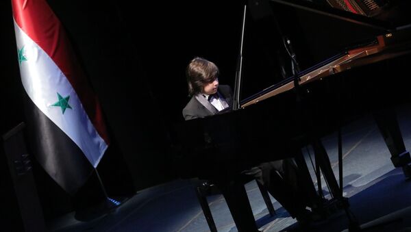السوري وديع نحال، عازف البيانو الصغير - سبوتنيك عربي