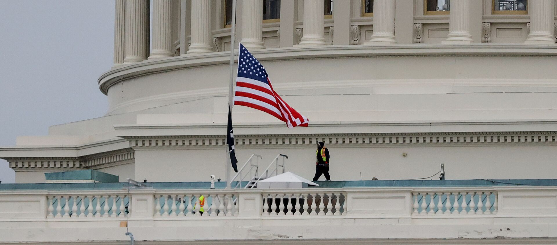 تجهيز مبنى الكونغرس (كابيتول) في واشنطن، قبل تنصيب الرئيس المنتخب جو بايدن رئيسا للولايات المتحدة، 8 يناير 2021 - سبوتنيك عربي, 1920, 19.02.2021