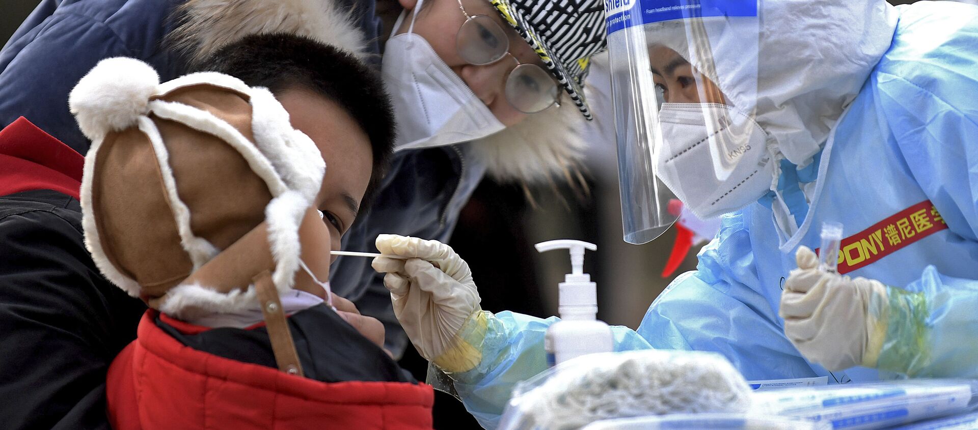 حملة الكشف عن فيروس كورونا واسعة النطاق في بكين، بسبب موجة جديدة لحالات الإصابة كوفيد-19 في الصين 11 يناير 2021 - سبوتنيك عربي, 1920, 01.08.2021