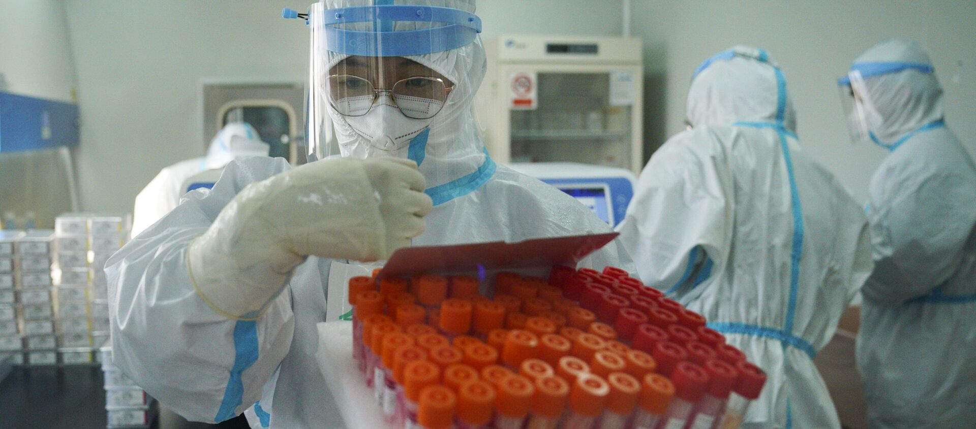حملة الكشف عن فيروس كورونا واسعة النطاق في بكين، بسبب موجة جديدة لحالات الإصابة كوفيد-19 في الصين 11 يناير 2021 - سبوتنيك عربي, 1920, 21.11.2021
