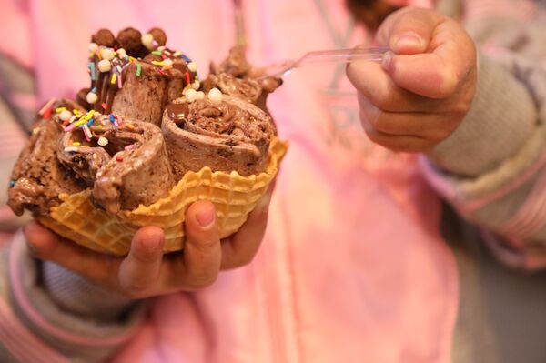 القيمرية الدمشقي: 200 متر من البهجة والتاريخ والسعرات الحرارية... صور وفيديو - سبوتنيك عربي