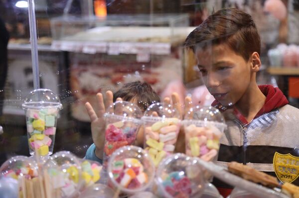 القيمرية الدمشقي: 200 متر من البهجة والتاريخ والسعرات الحرارية... صور وفيديو - سبوتنيك عربي