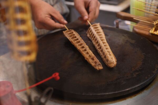 القيمرية الدمشقي: 200 متر من البهجة والتاريخ والسعرات الحرارية... صور وفيديو - سبوتنيك عربي