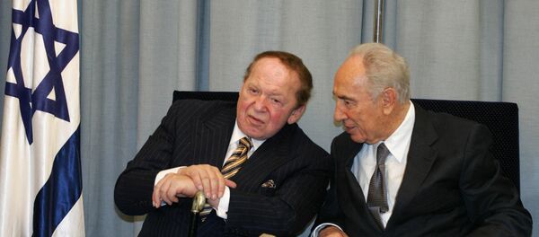 الملياردير شيلدون أديلسون وشيمون بيريز - سبوتنيك عربي