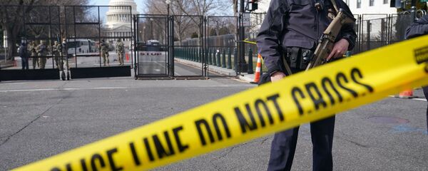 توافد قوات الحرس الوطني إلى مبنى الكابيتول في العاصمة الأمريكية واشنطن، قبل مراسم تنصيب الرئيس المنتخب جو بايدن رئيسا للبلاد - سبوتنيك عربي