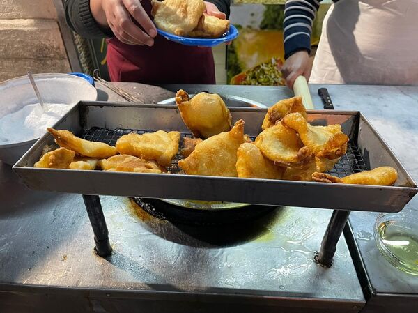 حلوى التمرية... فاكهة الشتاء الساخنة  - سبوتنيك عربي