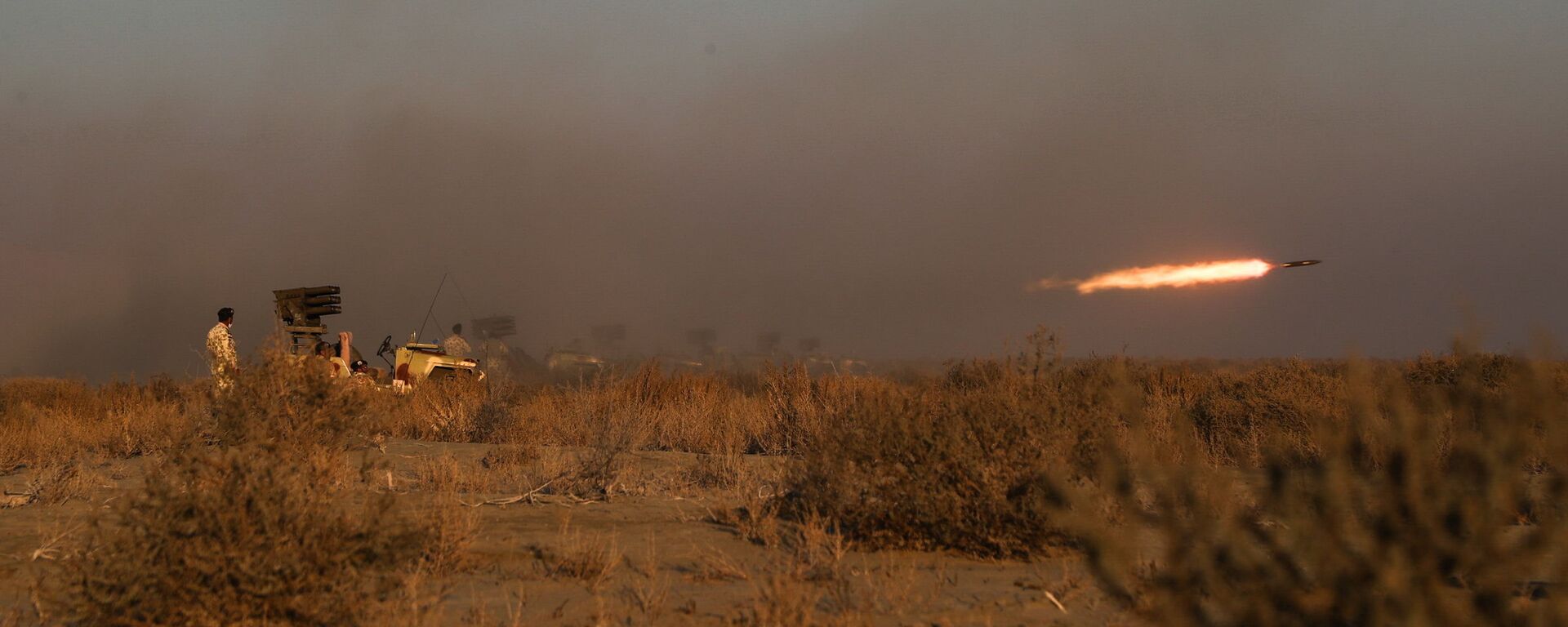 مناورات الاقتدار 99 للقوة البرية للجيش الإيراني في سواحل مكران جنوبي شرق إيران، 19 يناير 2021 - سبوتنيك عربي, 1920, 04.03.2023