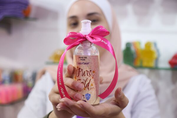 صيادلة يكشفون السبب... النساء يطردن الذكور من قطاع الصيدلة السوري... فيديو - سبوتنيك عربي