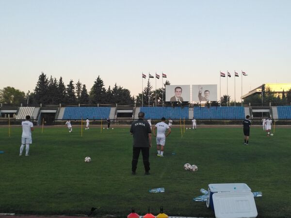 نبيل معلول يخطط لضم لاعبين جدد إلى نسور قاسيون نبيل معلول يخطط لضم لاعبين جدد إلى نسور قاسيون - سبوتنيك عربي