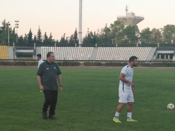 نبيل معلول يخطط لضم لاعبين جدد إلى نسور قاسيون نبيل معلول يخطط لضم لاعبين جدد إلى نسور قاسيون - سبوتنيك عربي