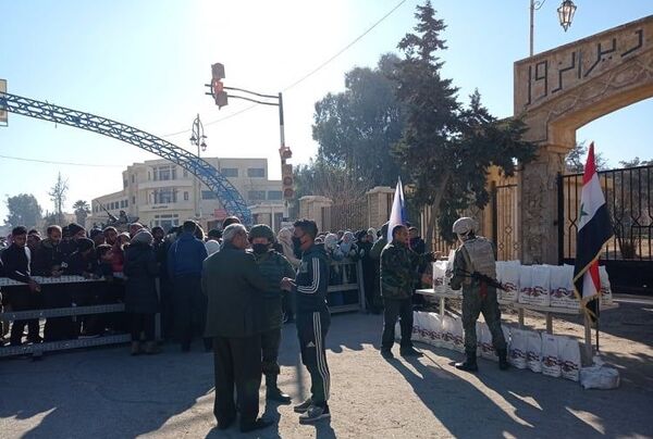 مساعدات روسية لأهالي ديرالزور شرقي سوريا... صور - سبوتنيك عربي