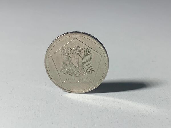 ورقة نقدية تثير الجدل في سوريا.. لماذا؟ ما أثرها على الاقتصادي السوري والتداول المالي؟ - سبوتنيك عربي