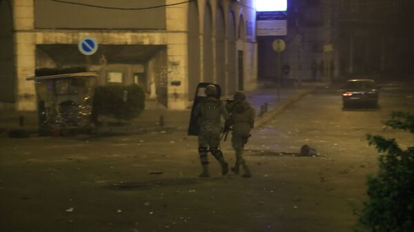 الحجارة والمولوتوف والرصاص المطاطي أسياد الموقف في طرابلس شمالي لبنان (فيديو وصور) - سبوتنيك عربي