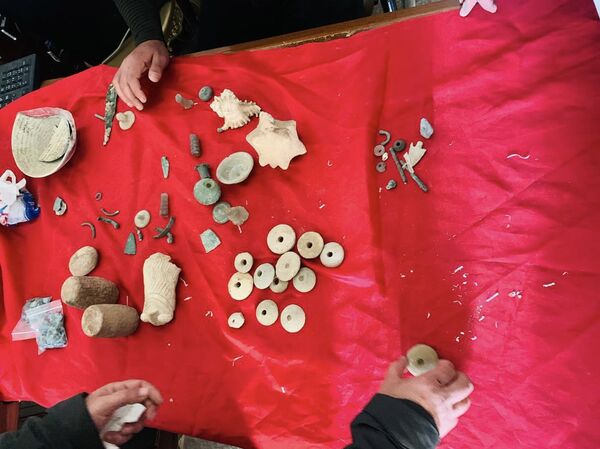 إحباط تهريب مئات القطع الأثرية من أقدم مدن العراق... صور   - سبوتنيك عربي