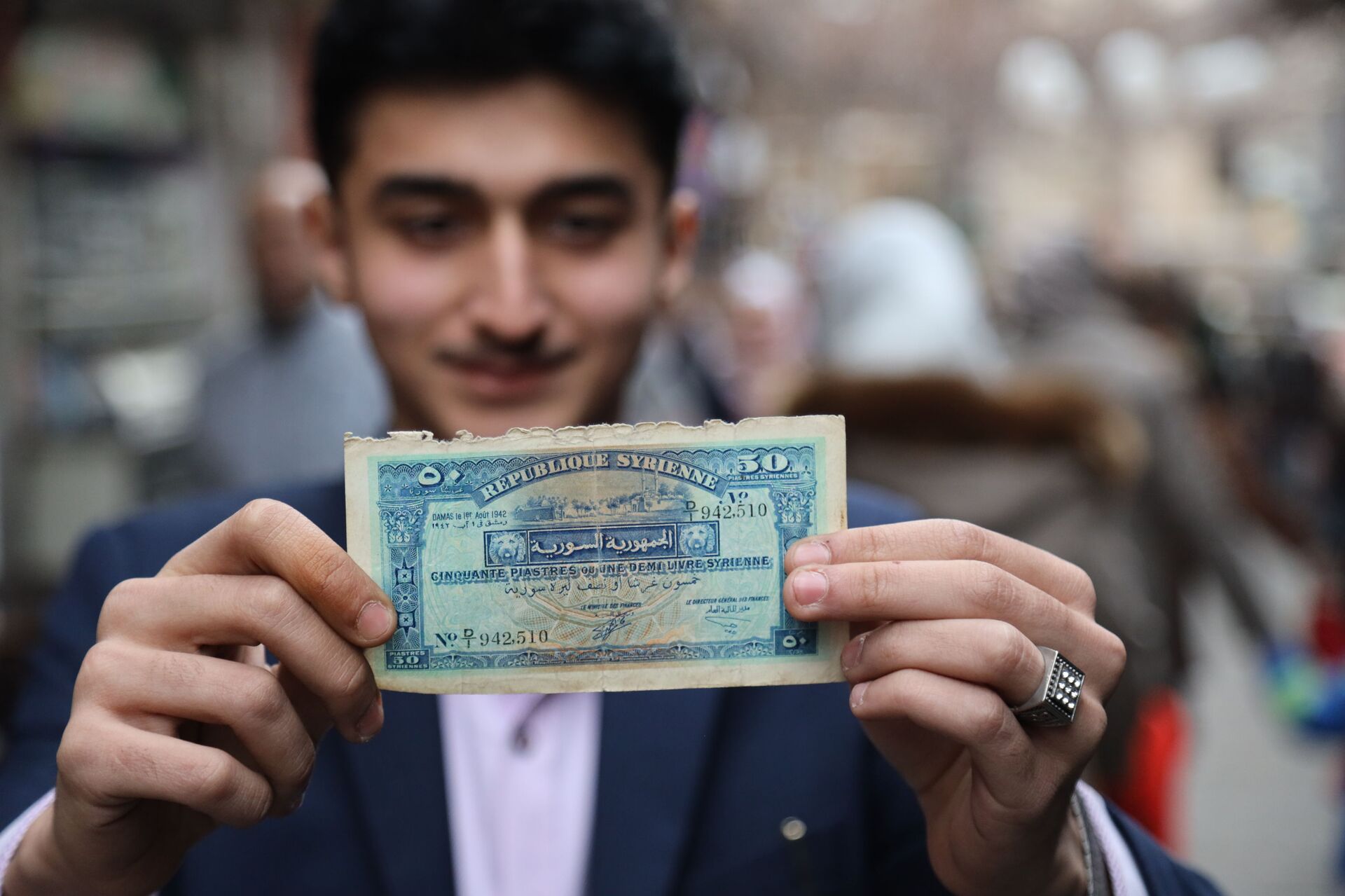 همام عبد الرحمن.. أصغر باحث وجامع عملات عربي - سبوتنيك عربي, 1920, 02.02.2021