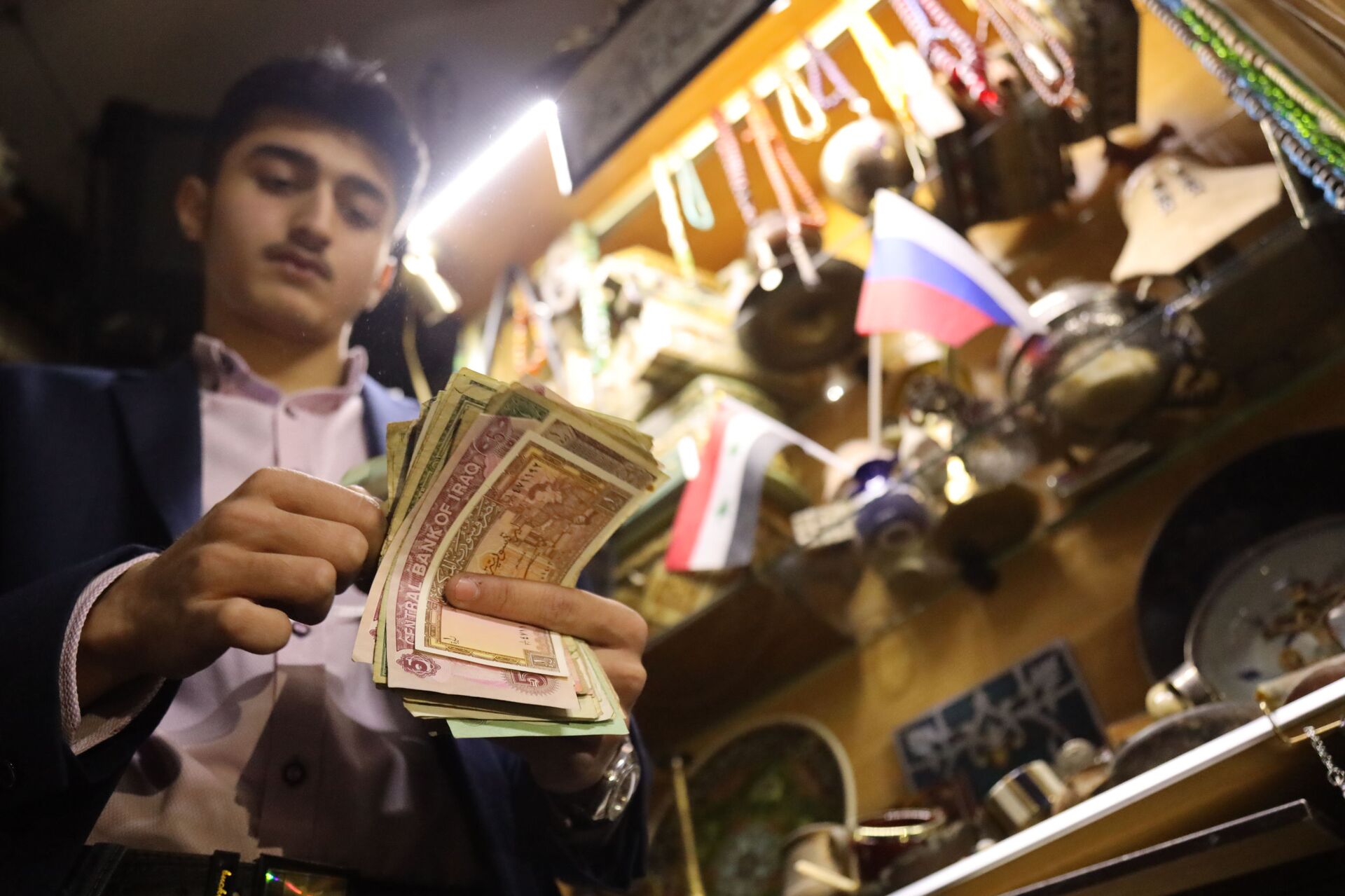 همام عبد الرحمن.. أصغر باحث وجامع عملات عربي - سبوتنيك عربي, 1920, 02.02.2021