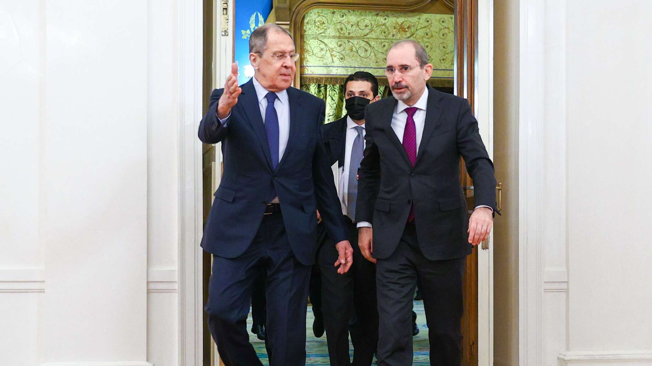 وزير الخارجية الروسي ونظيره الأردني يؤكدان ضرورة الحفاظ على وحدة الأراضي السورية