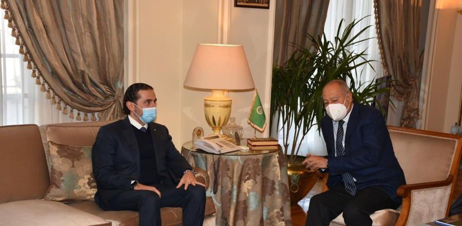 الأمين العام لجامعة الدول العربية أحمد أبو الغيط يلتقي مع رئيس الحكومة اللبنانية المكلف سعد الحريري مستجدات تأليف الحكومة اللبنانية في القاهرة، مصر 3 فبراير 2021 الأمين العام لجامعة الدول العربية أحمد أبو الغيط يلتقي مع رئيس الحكومة اللبنانية المكلف سعد الحريري مستجدات تأليف الحكومة اللبنانية في القاهرة، مصر 3 فبراير 2021 - سبوتنيك عربي, 1920, 03.02.2021