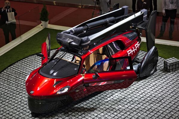 السيارة الطائرة بدون طيار PAL-V في للمعرض الدولي للسيارات لعام 2018 السيارة الطائرة بدون طيار PAL-V في للمعرض الدولي للسيارات لعام 2018 - سبوتنيك عربي