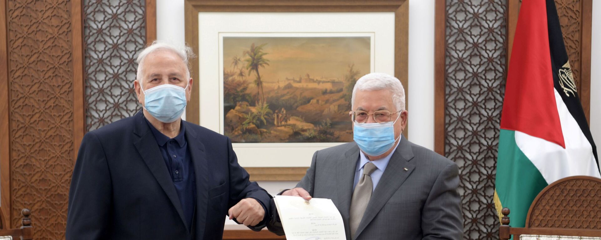 الفصائل الفلسطينية في القاهرة - رئيس السلطة الفلسطينية محمود عباس ورئيس لجنة الانتخابات المركزية حنا ناصر، 15 يناير 2021 - سبوتنيك عربي, 1920, 30.03.2021