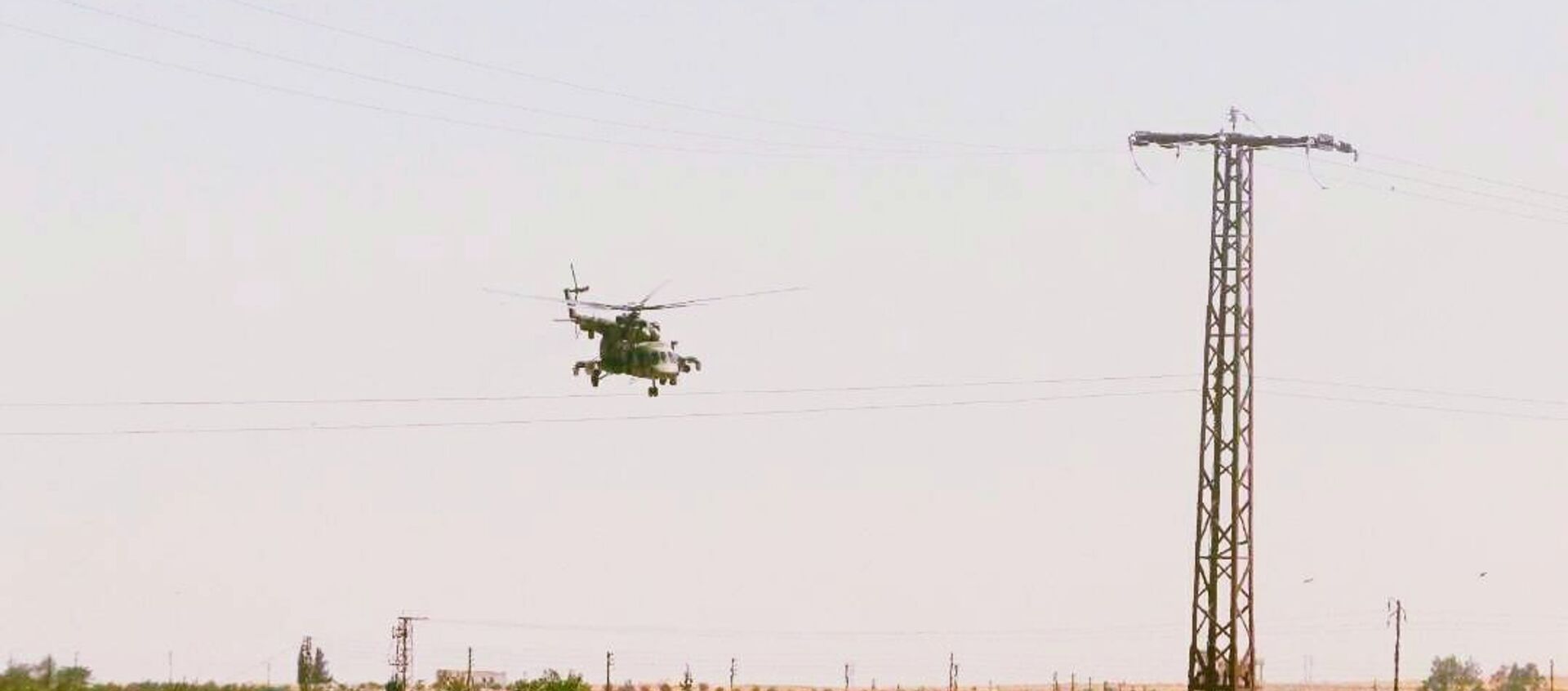 المروحي الروسي يلاحق فلول داعش في عمق الصحراء السورية - سبوتنيك عربي, 1920, 11.02.2021