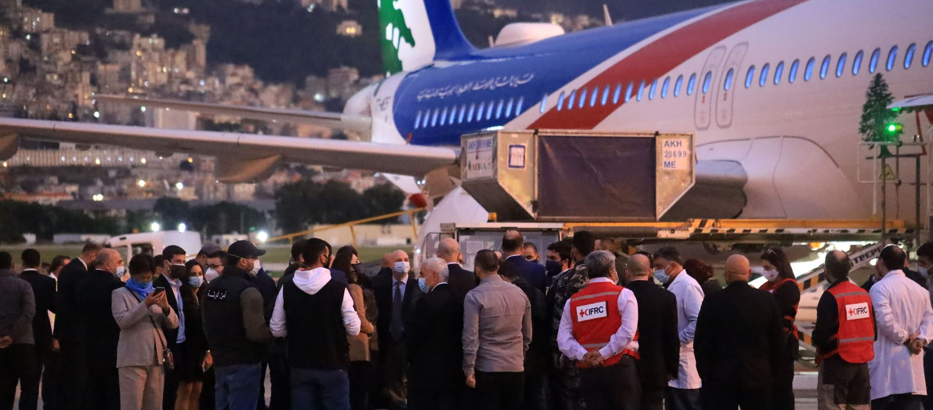 وصول الجرعات الأولى من لقاح فايزر إلى لبنان وصول الجرعات الأولى من لقاح فايزر إلى لبنان - سبوتنيك عربي, 1920, 03.04.2021