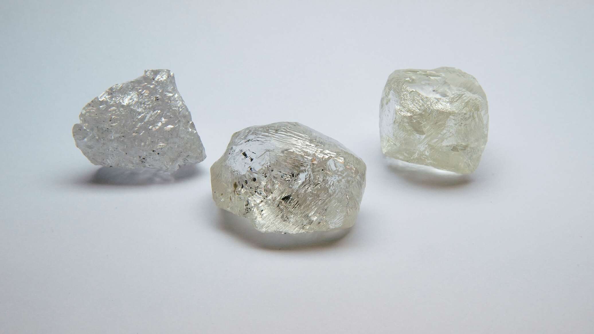 شركة "ألروسا" الروسية: احتياطيات الألماس عالميا تكفي لـ20 عاما فقط