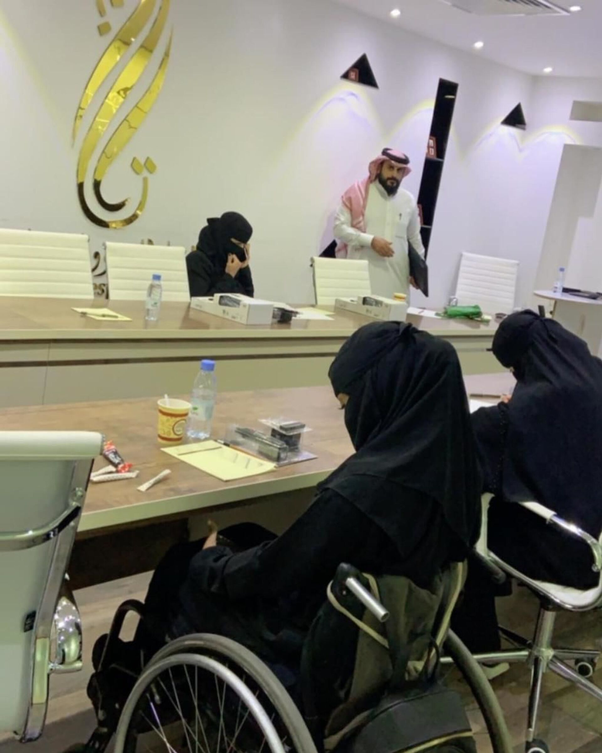 باستخدام تقنية الضوء وأوراق الذهب... تجربة سعودية مبتكرة في الحفر على الزجاج - سبوتنيك عربي, 1920, 04.03.2021