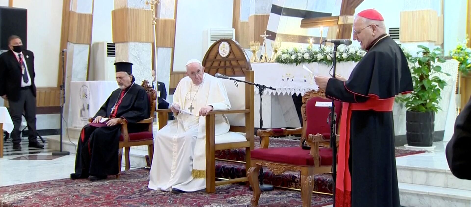 بابا الفاتيكان يصل كنيسة سيدة النجاة وسط بغداد، العراق 5 مارس 2021 - سبوتنيك عربي, 1920, 05.03.2021