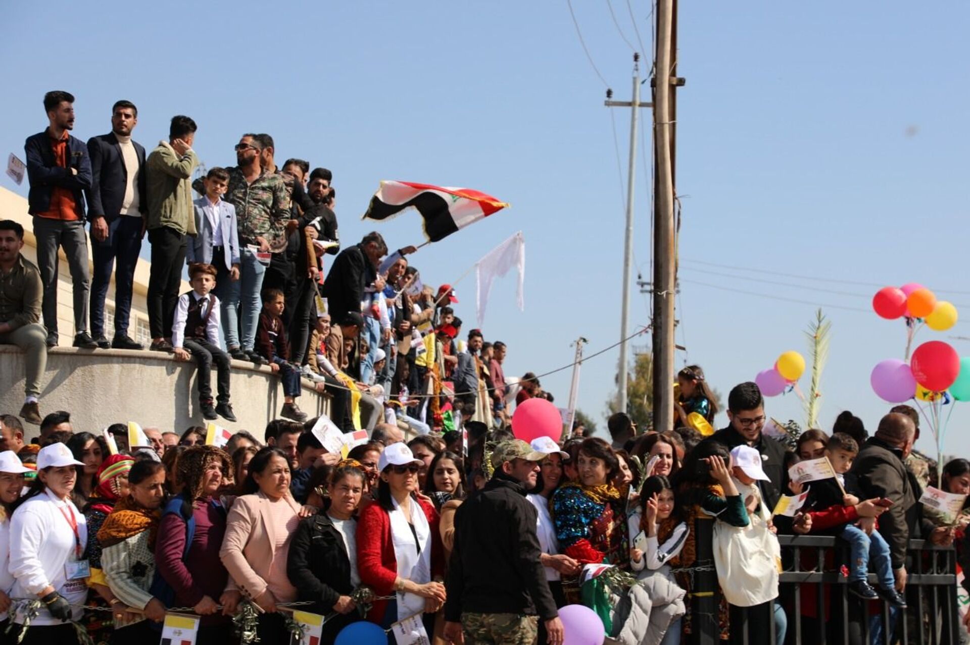 استقبال تاريخي للبابا في سهل نينوى أقدم مدن العراق... صور - سبوتنيك عربي, 1920, 07.03.2021