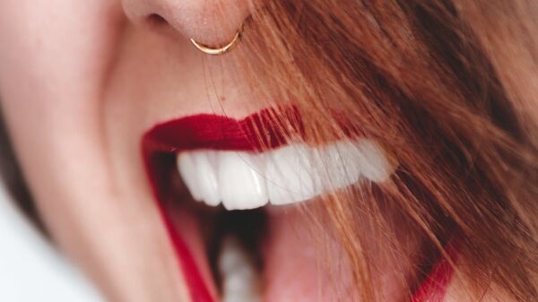 الأسنان البيضاء - سبوتنيك عربي