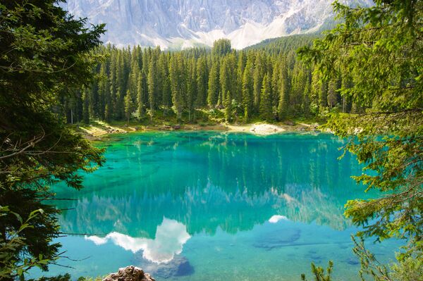 بحيرة كاريزا في كندا - سبوتنيك عربي