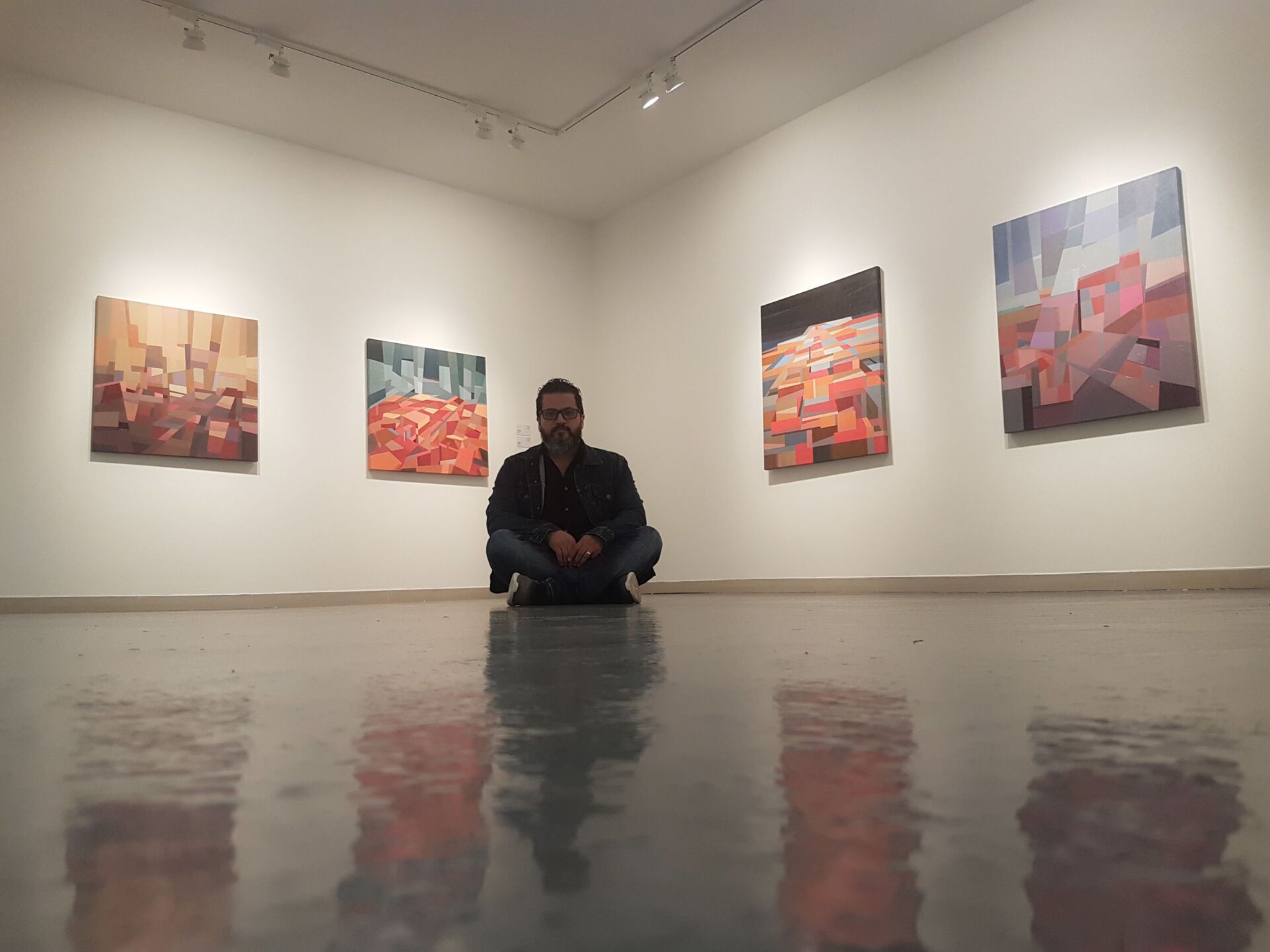 الإمارات شكلت الإبداع.. نضال خضور: السوق الروسية طموحي وأترك للنقاد تسمية فني.. صور - سبوتنيك عربي, 1920, 28.03.2021