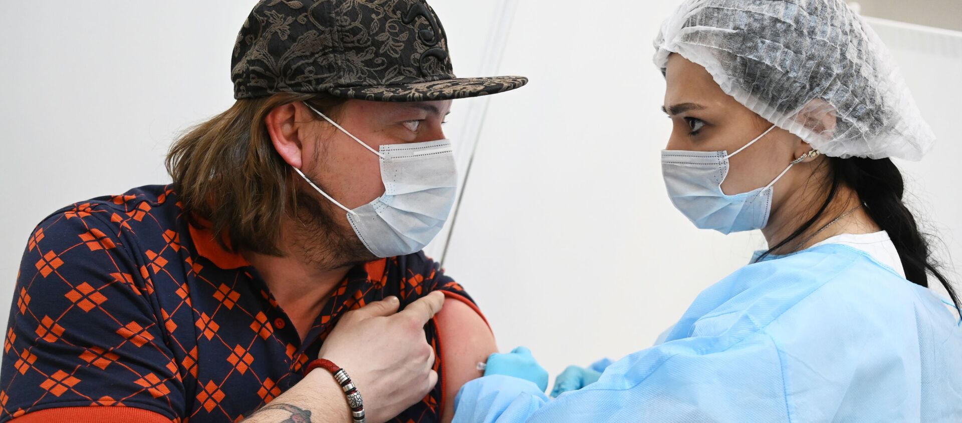 اللقاح سبوتنيك V المضاد لفيروس كورونا في موسكو - سبوتنيك عربي, 1920, 05.04.2021