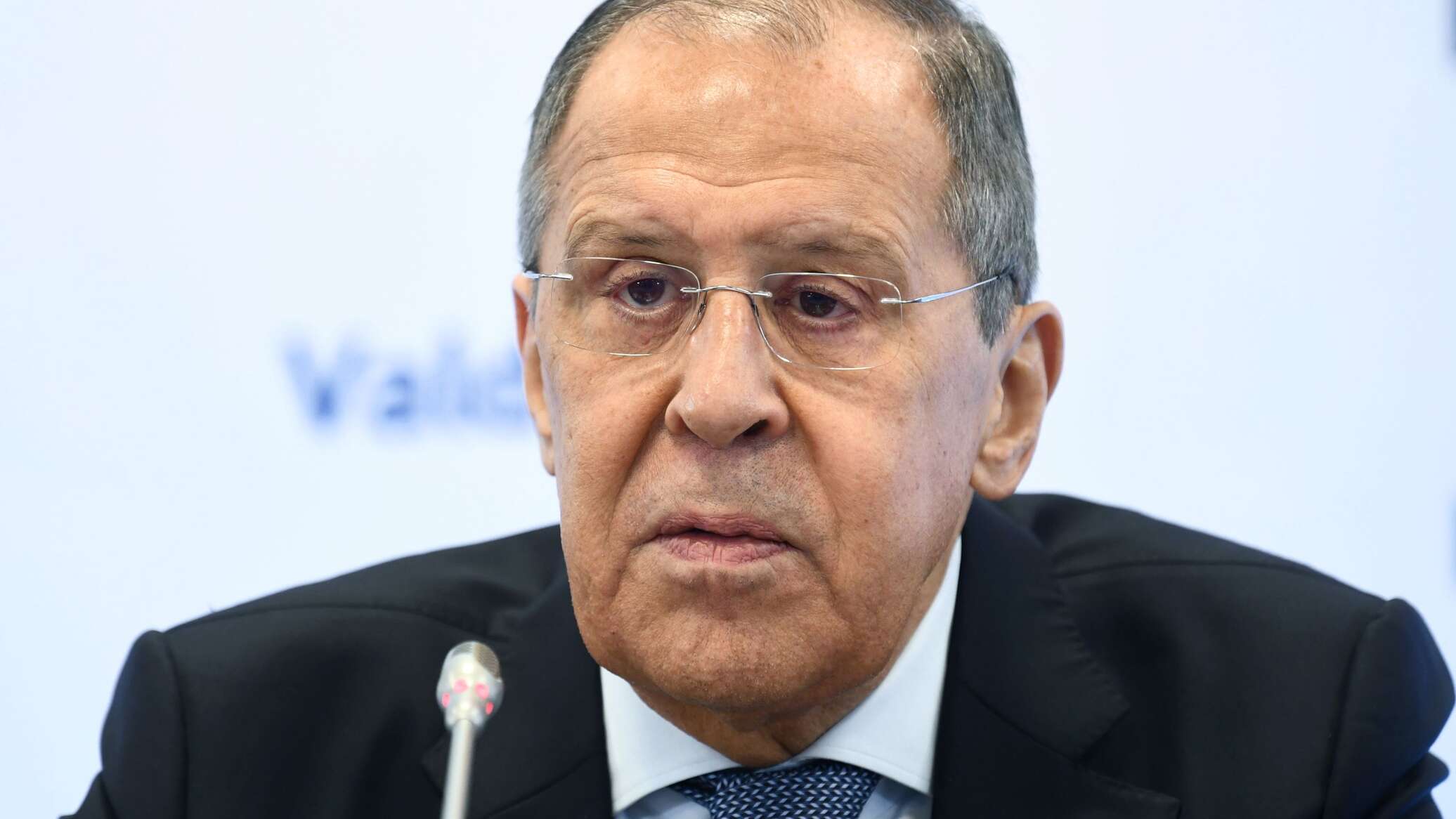 لافروف حول خطط ماكرون للتواصل مع بوتين: مجرد استعراض وممارسة لـ"دبلوماسية الميكروفونات"