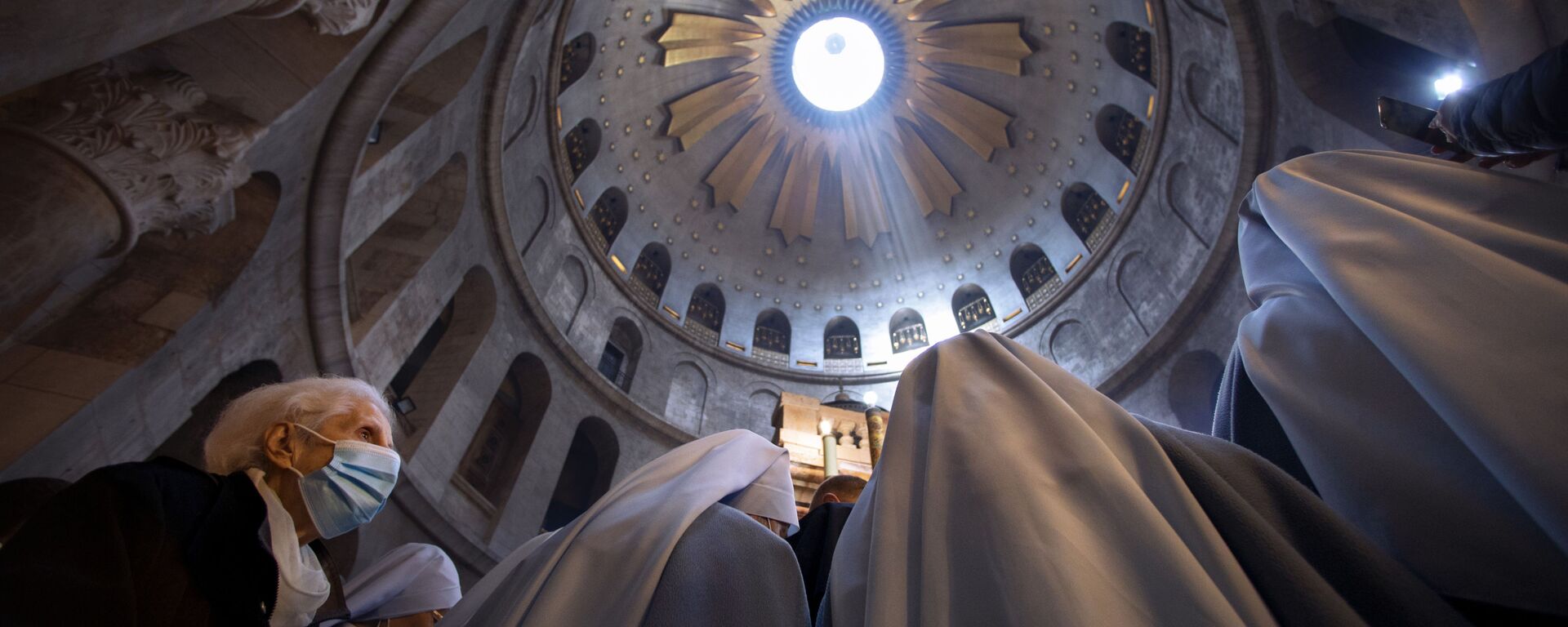 مراسم الاحتفال بعيد الفصح الكاثوليكي في كنيسة القيامة في مدينة القدس القديمة، فلسطين 4 أبريل 2021 - سبوتنيك عربي, 1920, 03.06.2022