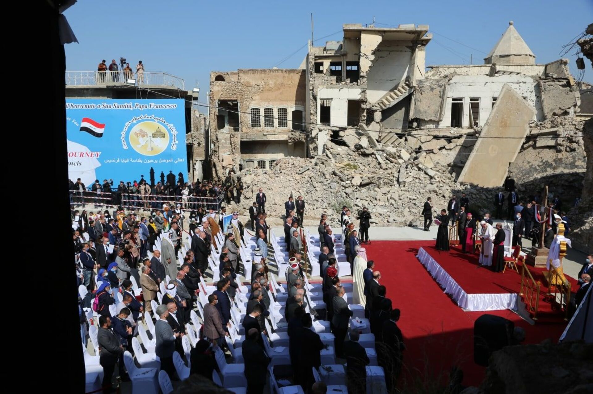 فتيات عراقيات يكسرن النمطية بأعمال ذكورية لإحياء ما دمره الإرهاب... صور   - سبوتنيك عربي, 1920, 08.04.2021