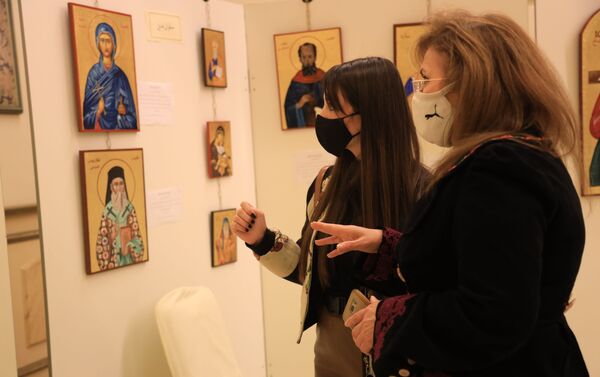 افتتاح معرض الأيقونة الثاني في قاعات الصليب المقدس في دمشق، سوريا 9 أبريل 2021 افتتاح معرض الأيقونة الثاني في قاعات الصليب المقدس في دمشق، سوريا 9 أبريل 2021 - سبوتنيك عربي