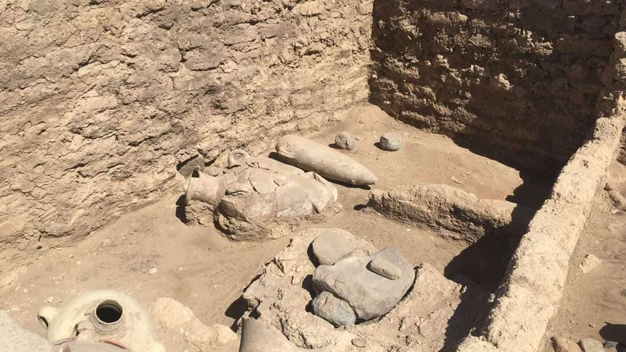 حفريات سرية تحت مقر رسمي في مصر... والسلطات تفتح التحقيق