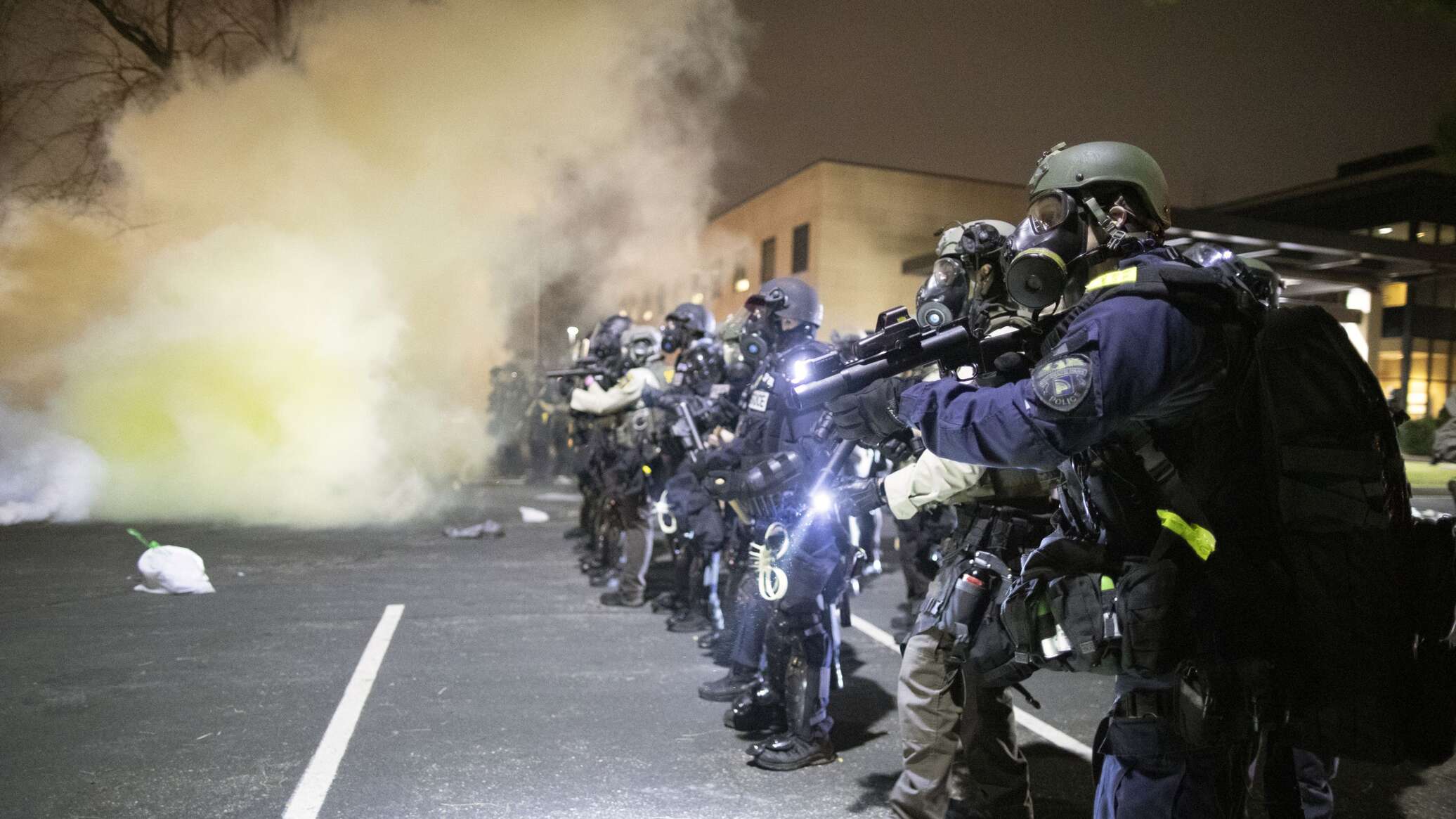 آلاف المتظاهرين يحتجون في أمريكا بعد "حادثة مينيابوليس".. فيديو