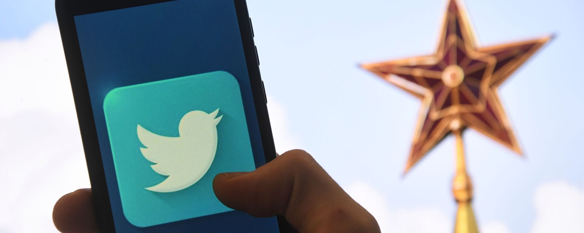 شعار تويتر و الكرملين - سبوتنيك عربي, 1920, 17.04.2021