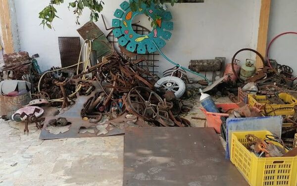 مستودع لتحويل الخردة إلى قطع فنية في تونس مستودع لتحويل الخردة إلى قطع فنية في تونس - سبوتنيك عربي