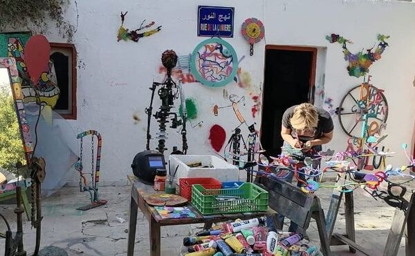 مستودع لتحويل الخردة إلى قطع فنية في تونس مستودع لتحويل الخردة إلى قطع فنية في تونس - سبوتنيك عربي