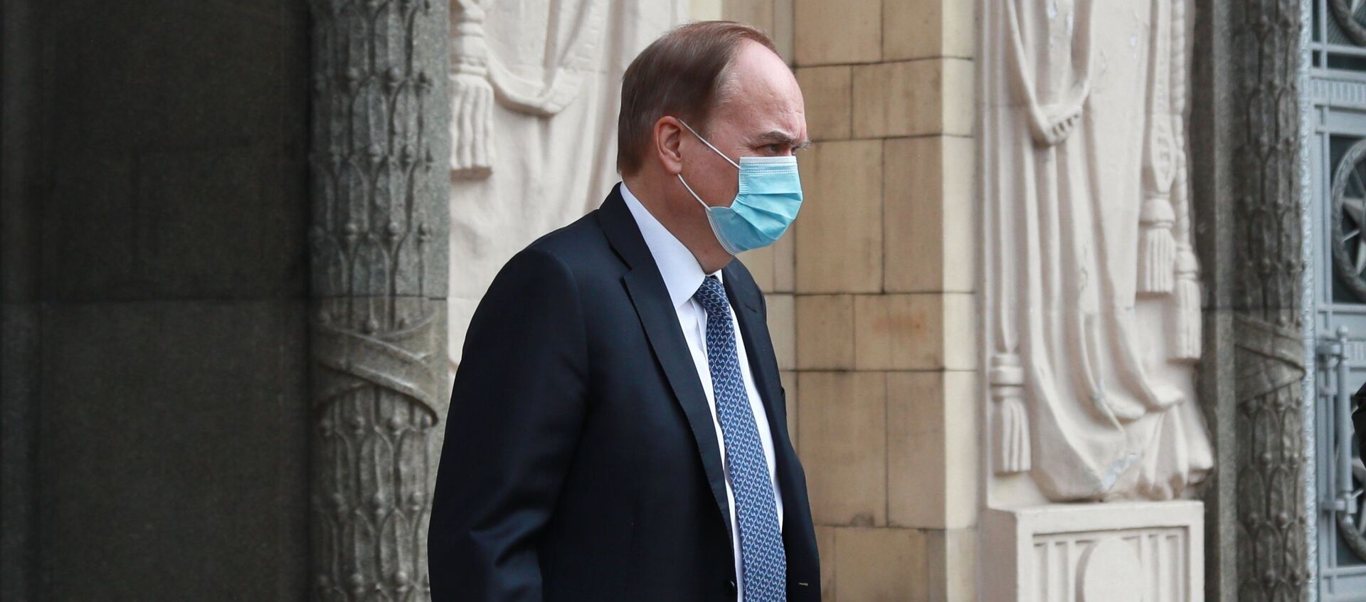   السفير الروسي لدى الولايات المتحدة أناتولي أنتونوف في مقر وزارة الخارجية 15 أبريل 2021 - سبوتنيك عربي, 1920, 03.07.2021