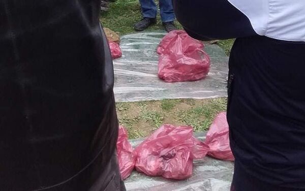 النفقة... عادة أمازيغية يتوارثها الجزائريون لتوزيع اللحوم على الفقراء والأغنياء النفقة... عادة أمازيغية يتوارثها الجزائريون لتوزيع اللحوم على الفقراء والأغنياء - سبوتنيك عربي