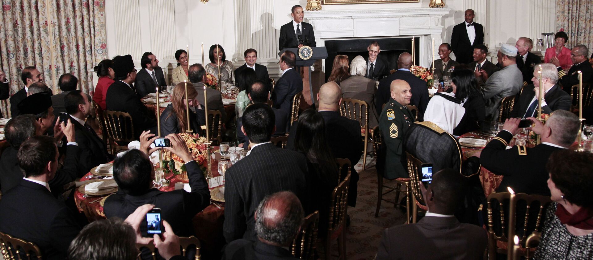 إفطار للمسلمين في غرفة الطعام بالبيت الأبيض في واشنطن 2011 - سبوتنيك عربي, 1920, 24.04.2021