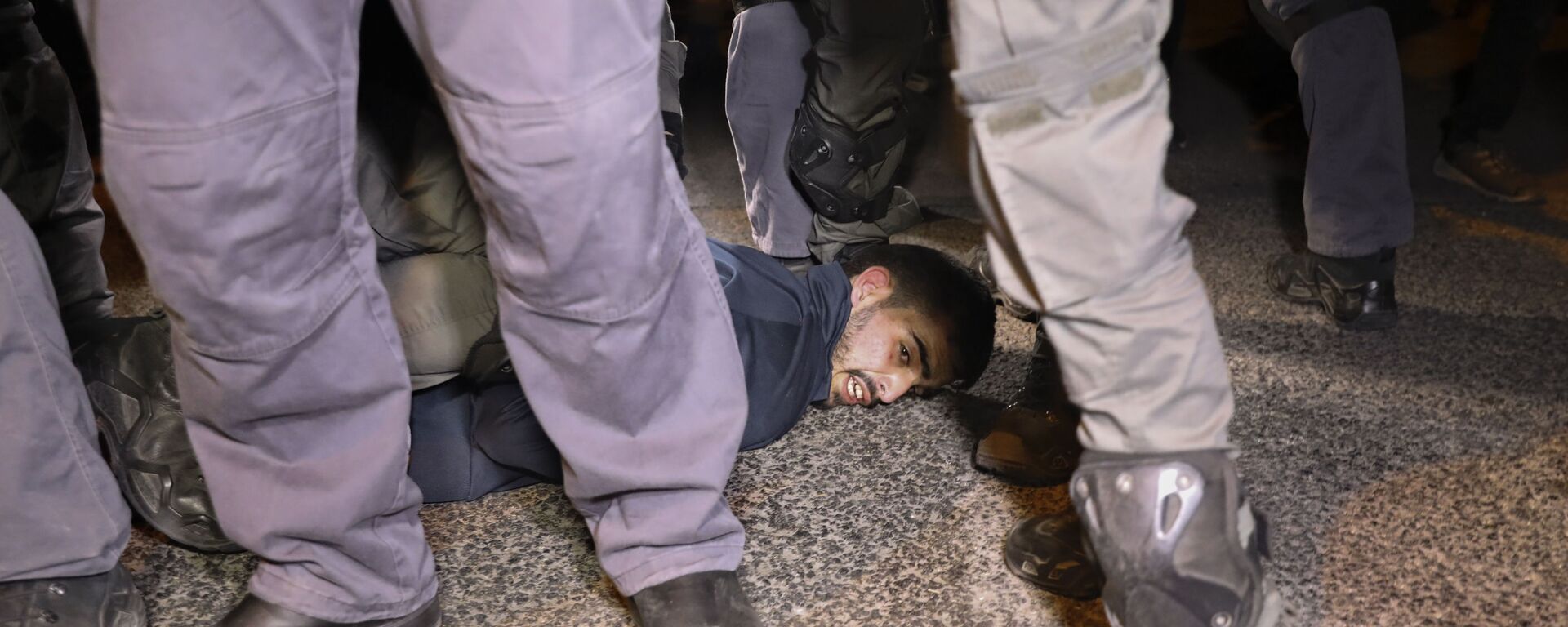 مواجهات بين أهالي حي الشيخ جراح وقوات الشرطة الإسرائيلية والمستوطنين، القدس الشرقية، فلسطين، 4 مايو 2021 - سبوتنيك عربي, 1920, 08.05.2021