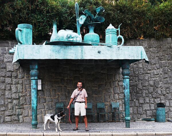 محطة حافلات عمومية عيد العمالقة للمهندس المعماري ديفيد تشيرني في مدينة ليبيريتس، التشيك - سبوتنيك عربي