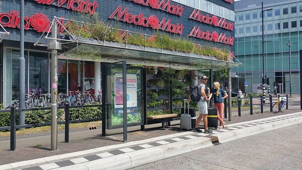 محطة الحافلات العمومية  في مدينة أيندهوفن، هولندا - سبوتنيك عربي